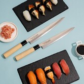 Die Sashimi / Sushi Messer aus der Serie Elements Premium Wooden sind nur auf einer Seite geschliffen. So können Sie jegliche Arten von Fisch in hauchdünne Scheiben schneiden. #sashimi #sushi #messer #premiumwooden #solaswitzerland #gastroprofis